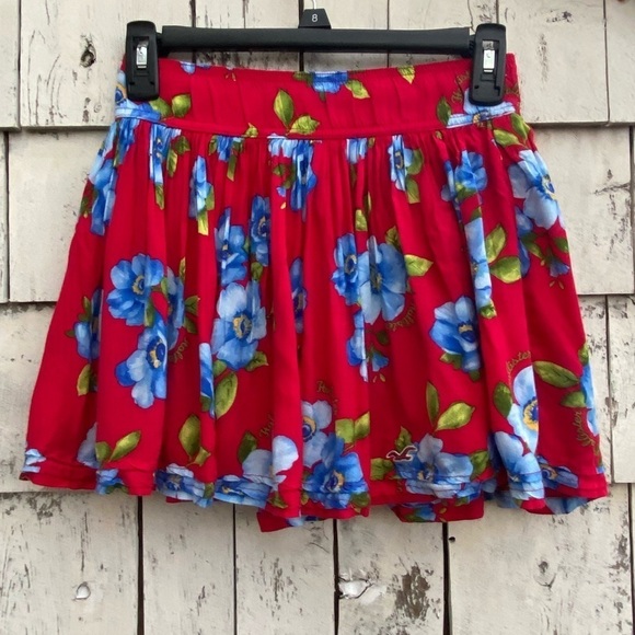 Hollister Dresses & Skirts - Hollister Floral Flare Mini Skirt
